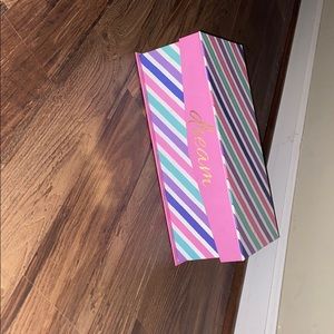 A cute,stylish,trendy box to store any goods